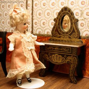 , Puppenstuben zubehor , Antique dolls house furniture biedermeier 