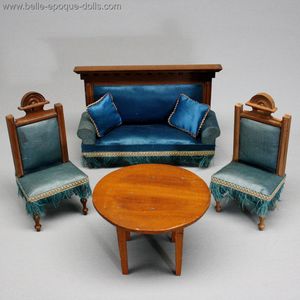German Wooden Parlor Ensemble with Original Silk Upholstery