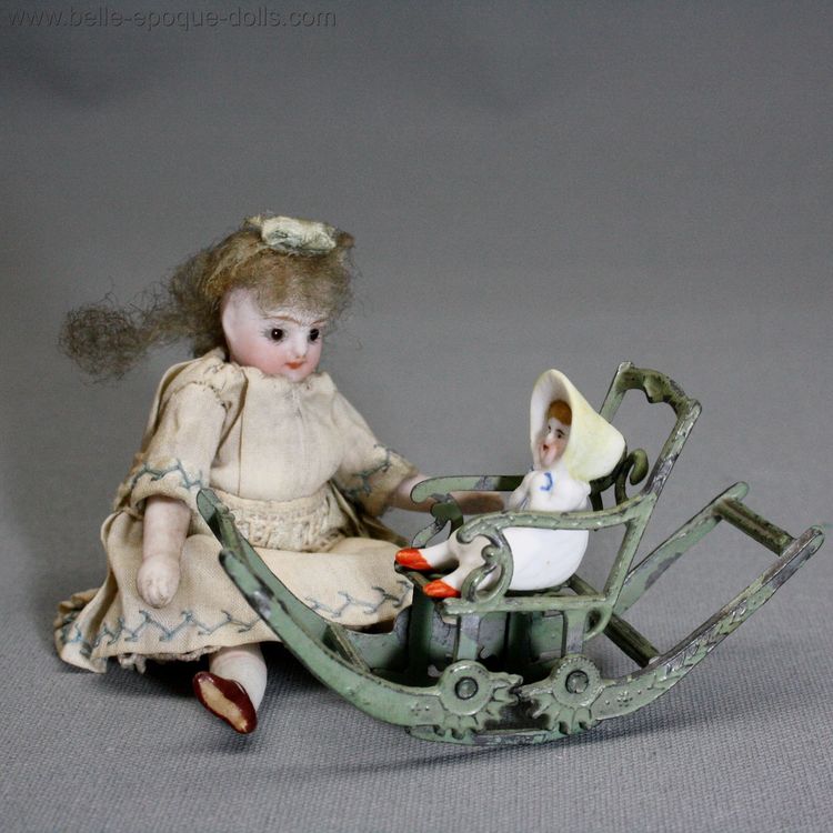 Puppenstuben zubehor , Antique Dollhouse miniature baby chair , Puppenstuben zubehor