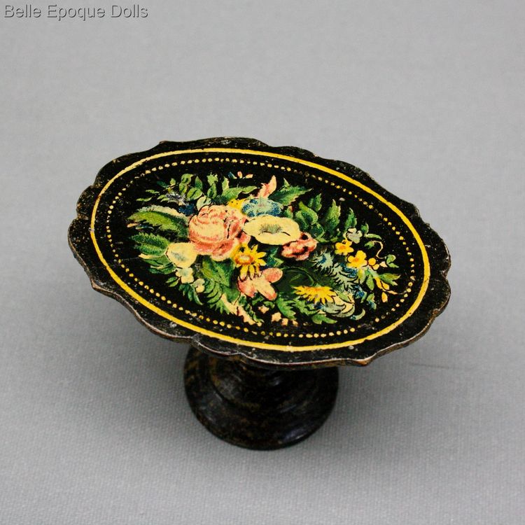 Puppenstuben mobel , antique miniature lithographed salon with flowers , Puppenstuben mobel