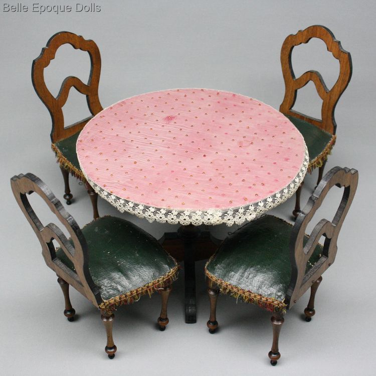 Louis Badeuille , François Bolant , Fashion doll dining furniture