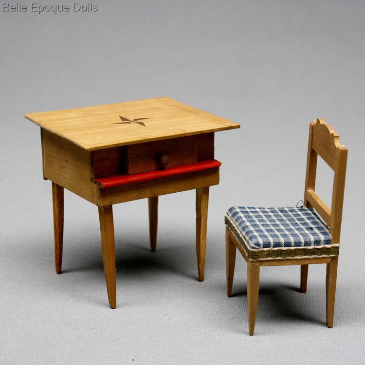 thuringia early furniture , thuringia early miniature furniture set , Erzgebirge Dollhouse Furnishings