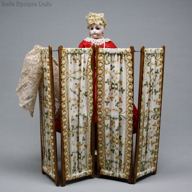 fashion doll , antique folding screen