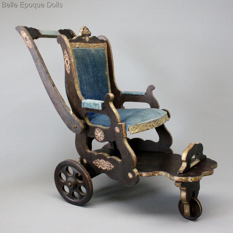 three wheel miniature doll carriage , bebe size doll French carriage , badeuille doll carriage