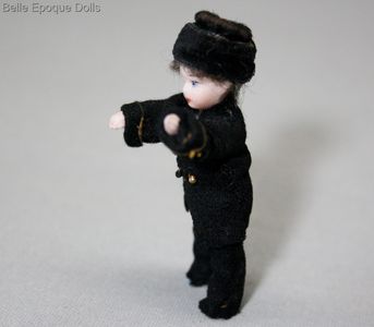 all bisque miniature antique doll , Antique French tiny mignonette , franzoesische puppenstubenpuppe 