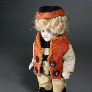 miniature antique dollhouse doll , antique all bisque mignonette , Puppenstuben puppen ganzbiskuit porzellan  