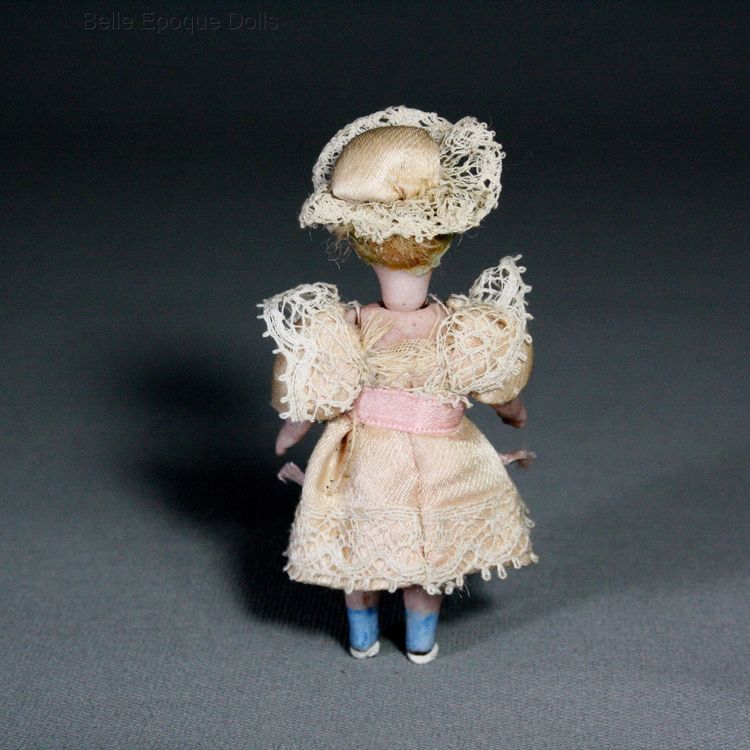 franzoesische puppenstubenpuppe , ganzbiskuit mignonnette , Antique french all bisque miniature doll