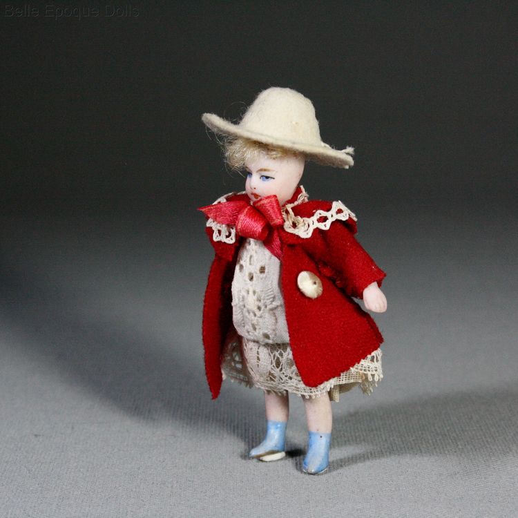 Antique  Lilliputian Doll , Antique French tiny mignonette , ganzbiskuit mignonnette