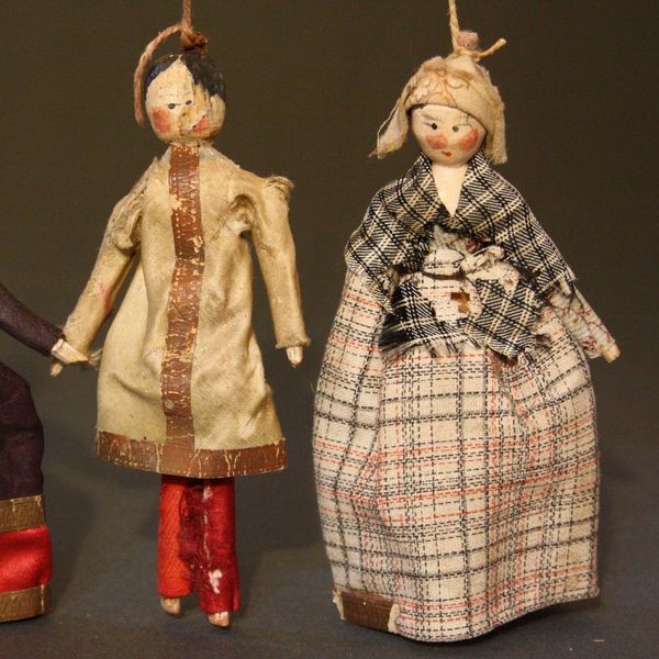 alte Puppenstuben grodnertal puppen , Antique Theatre dolls , alte Puppenstuben grodnertal puppen