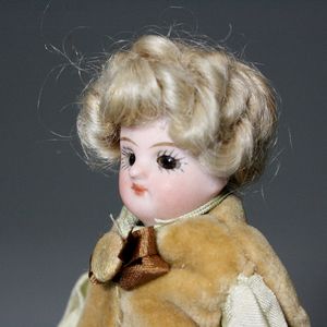 Antique Miniature Dolls / Antique All- Bisque German Mignonette by Simon  and Halbig - Ref P581