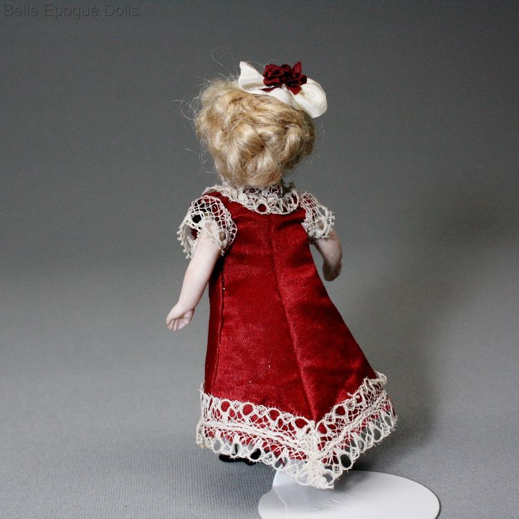 Puppenstuben ganzbiskuit puppen , Antique dolls house all-bisque doll