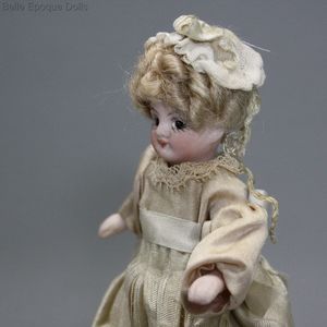 Antique Dollhouse doll mignonette ,  , Puppenstuben ganzbiskuit puppen 