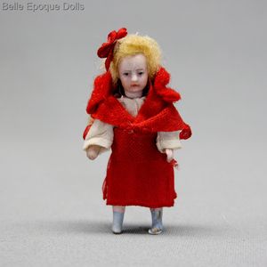 French Lilliputian - The Little Red Riding Hood