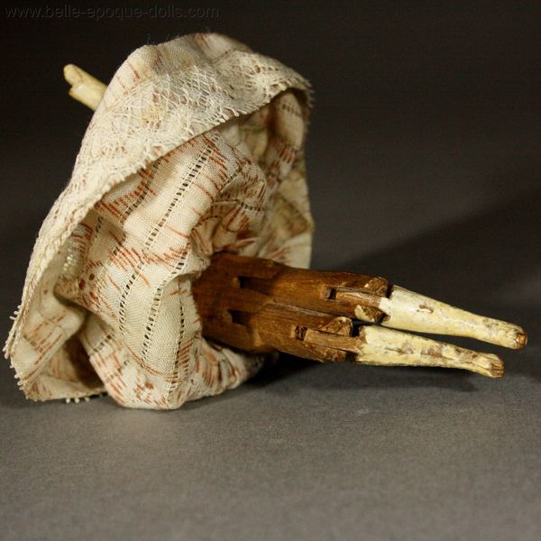 Puppenstuben  fruhe grodnertal puppen , Antique Dollhouse miniature grodnertal doll , Puppenstuben  fruhe grodnertal puppen