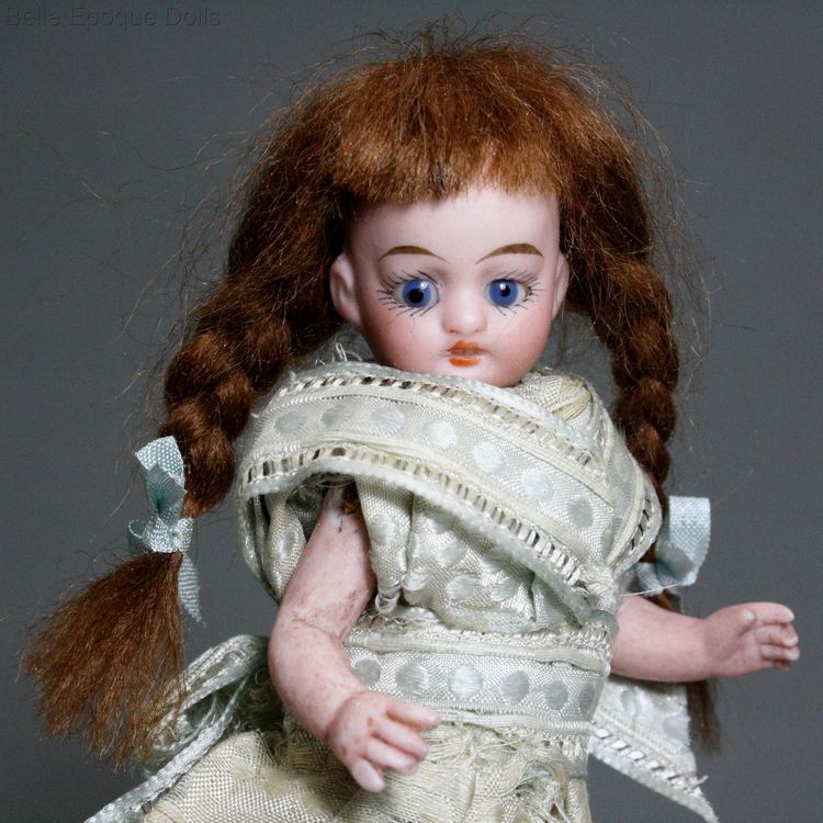 Antique Dollhouse all bisque doll , Puppenstuben ganzbiskuit porzellan