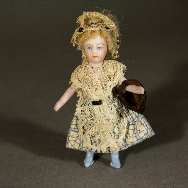 Puppenstuben ganzbiskuit puppe , Antique Dollhouse miniature all bique doll , Puppenstuben ganzbiskuit puppe