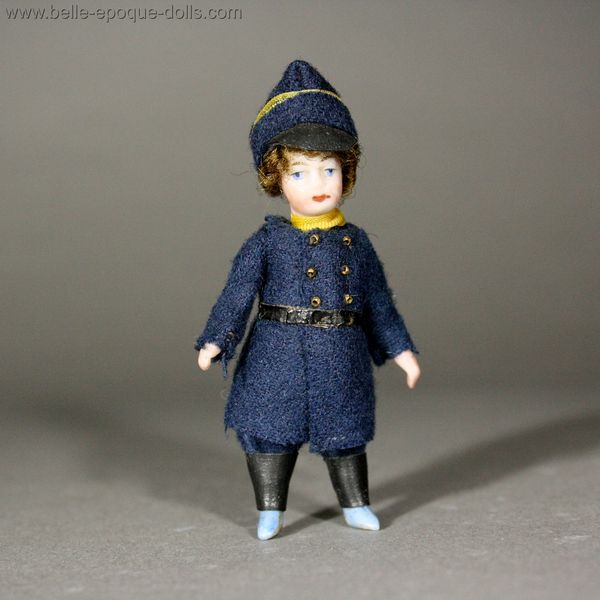 franzoesische puppenstubenpuppe , Antique  Lilliputian soldier Doll , all bisque miniature antique doll