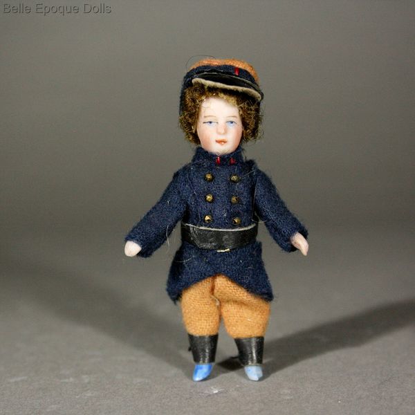 franzoesische puppenstubenpuppe , Antique  Lilliputian soldier Doll , all bisque miniature antique doll