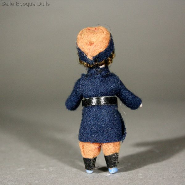 franzoesische puppenstubenpuppe , Alte ganzbiskuit  soldat Puppchen
