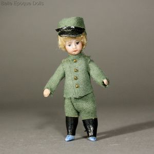 franzoesische puppenstubenpuppe , all bisque miniature antique doll , Antique French tiny mignonette militaria 
