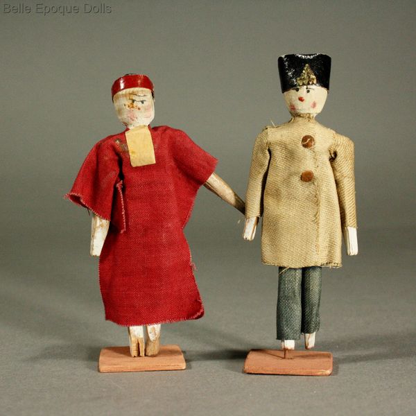 Antique dolls house wooden dolls , Puppenstuben theater puppen