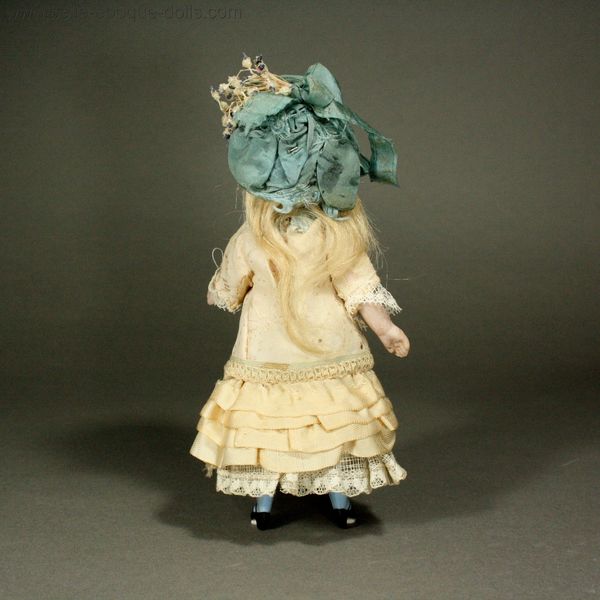 * antique doll ❀ 水色サマーニットの ミニョネットちゃん Antique Miniature Dolls / French All- Bisque Mignonette with