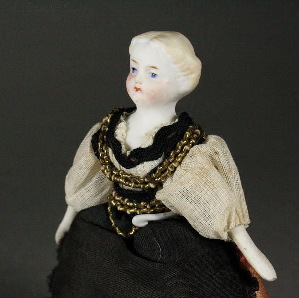 Antique dolls house doll , Puppenstuben puppen dame