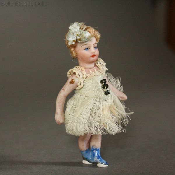 Antique dolls house all bisque ballerina dolls  , Puppenstuben puppen