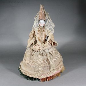 Porcelain Fortune-Teller Doll for the French Market