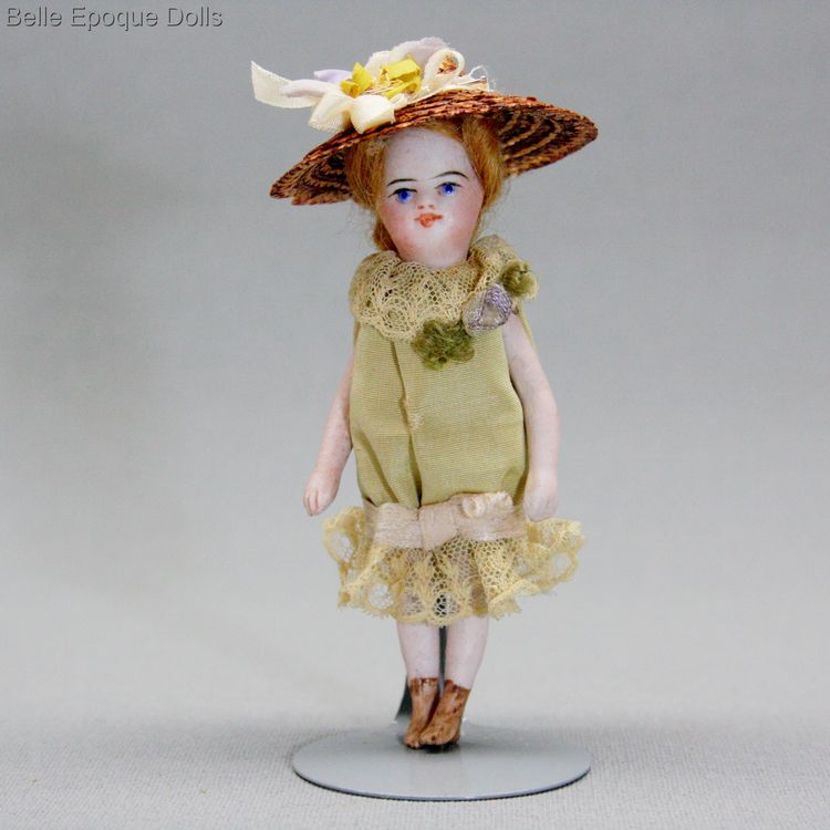 Puppenstuben ganzbiskuit puppe mignonette  , Antique Dollhouse miniature French doll , Puppenstuben ganzbiskuit puppe mignonette 