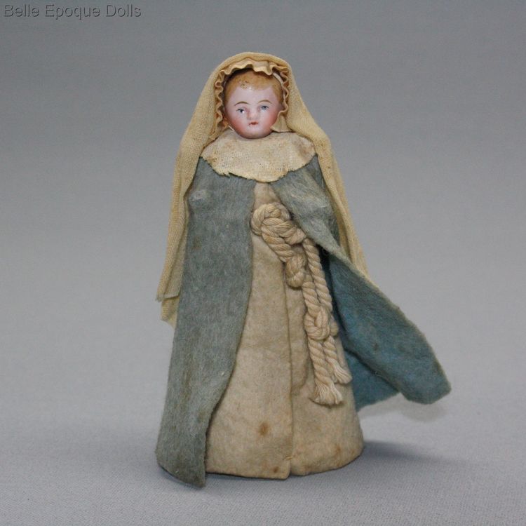 Antique dolls house all bisque nun , Puppenstuben zubehor