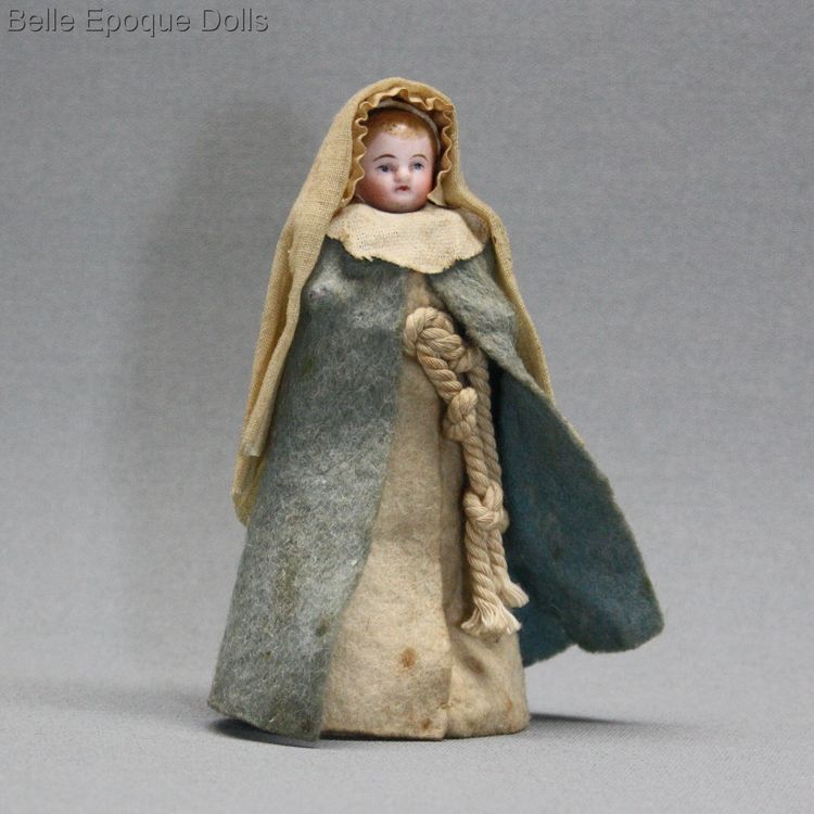 Puppenstuben zubehor , Antique Dollhouse miniature nun , Puppenstuben zubehor