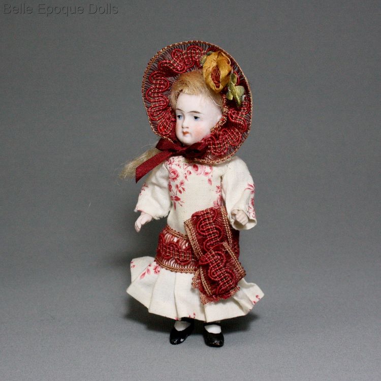 Puppenstuben ganzbiskuit puppen , Antique all bisque doll , Puppenstuben ganzbiskuit puppen