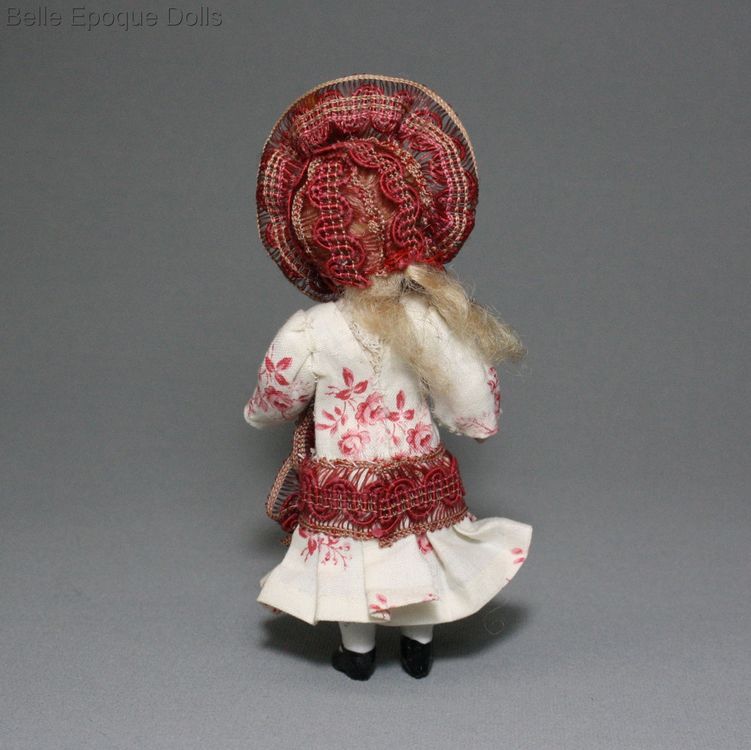 Antique all bisque doll , Puppenstuben ganzbiskuit puppen
