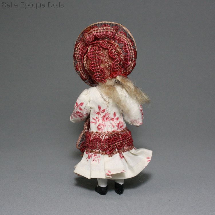 Antique all bisque doll , Puppenstuben ganzbiskuit puppen