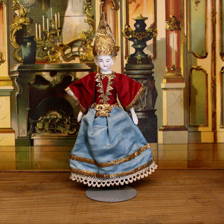 Antique Dollhouse theater doll princess , Puppenstuben theater puppen 