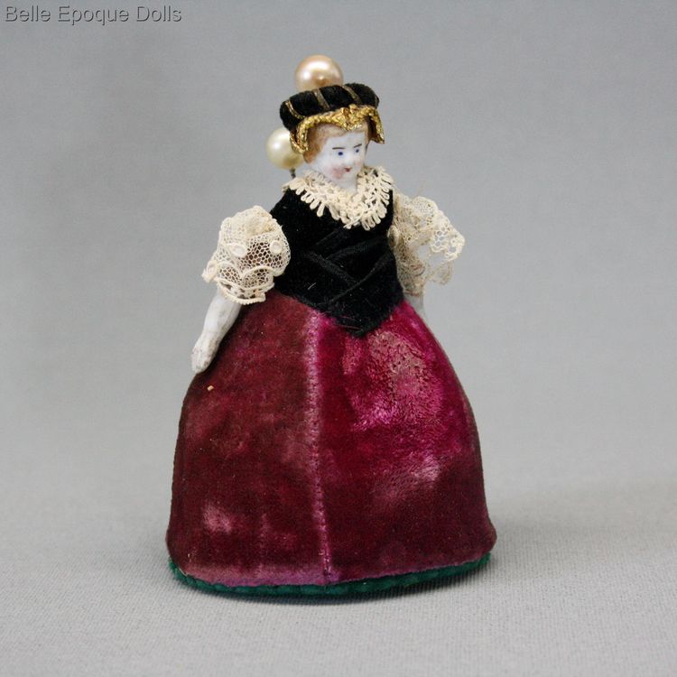 Antique dolls house doll pin cushion  , Puppenstuben zubehor