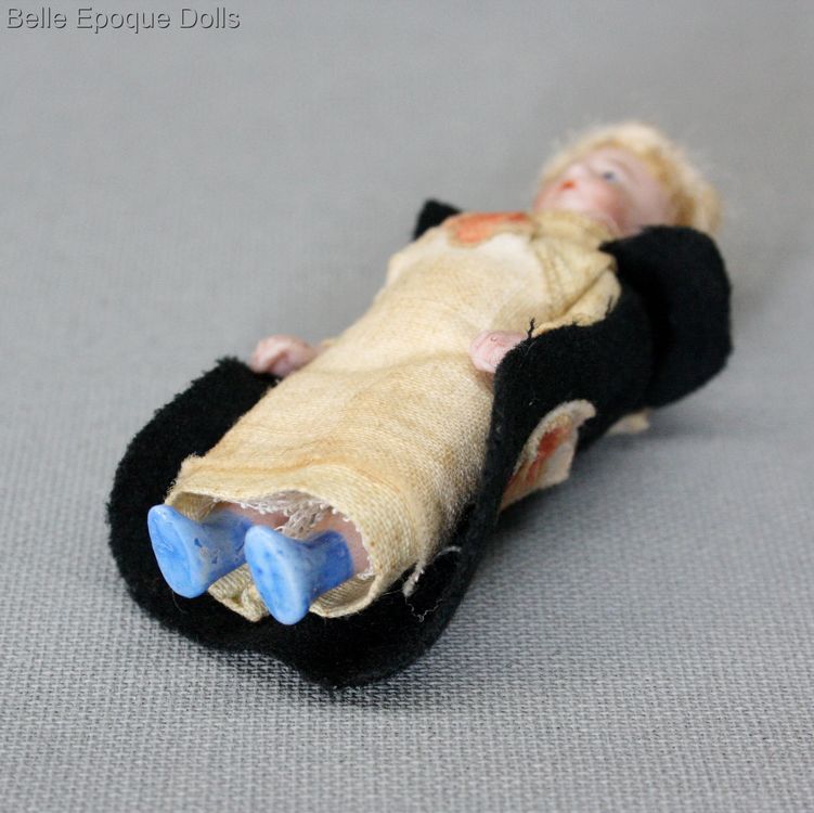 Puppenstuben zubehor , Antique Lilliputian nurse Doll ,  franzoesische puppenstubenpuppe
