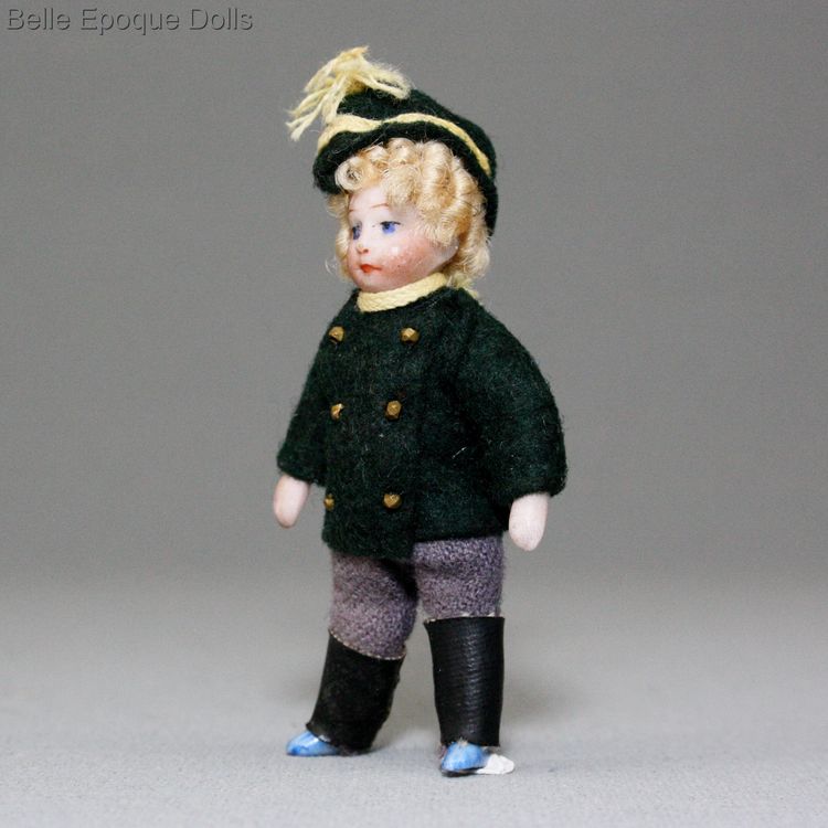 Alte ganzbiskuit Puppchen ,  franzoesische puppenstubenpuppe , Antique dolls house all bisque soldier