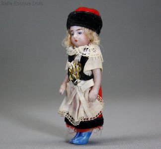  Antique dolls house tiny lilliputian doll ,  , Puppenstuben ganzbiskuit puppe 