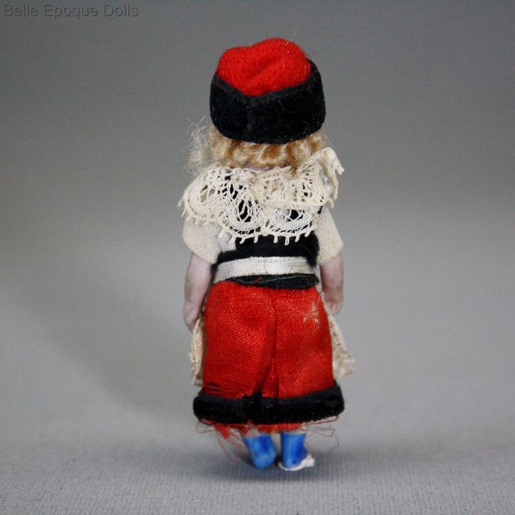 Puppenstuben ganzbiskuit puppe ,  Antique dolls house tiny lilliputian doll , Puppenstuben ganzbiskuit puppe