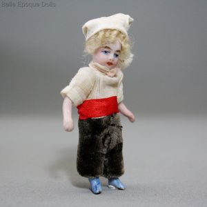 Puppenstuben ganzbiskuit puppe , Antique dolls house tiny lilliputian doll ,  