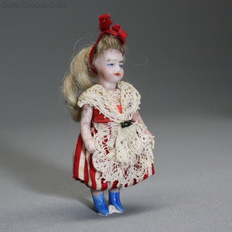 Antique all bisque miniature doll , Puppenstuben puppen