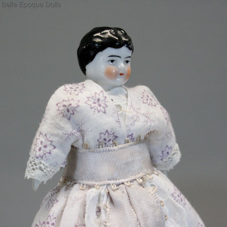 Antique dolls house doll china head  , Puppenstuben porzellan puppen