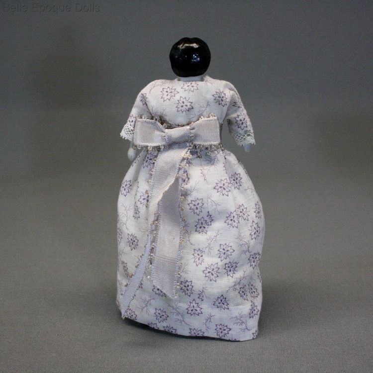 Antique German Dollhouse porcelain doll , Puppenstuben porzellan puppen