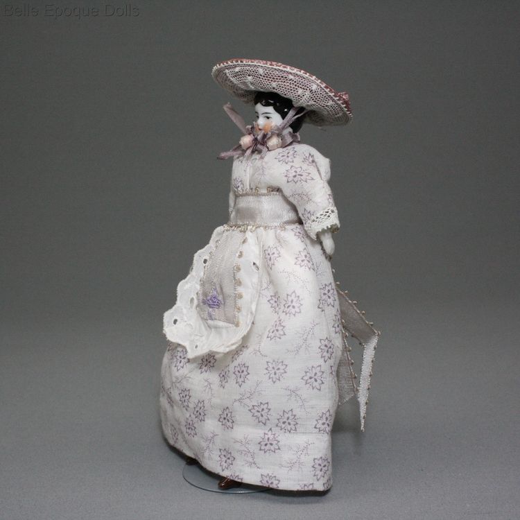 Dollhouse dolls porcelain shop