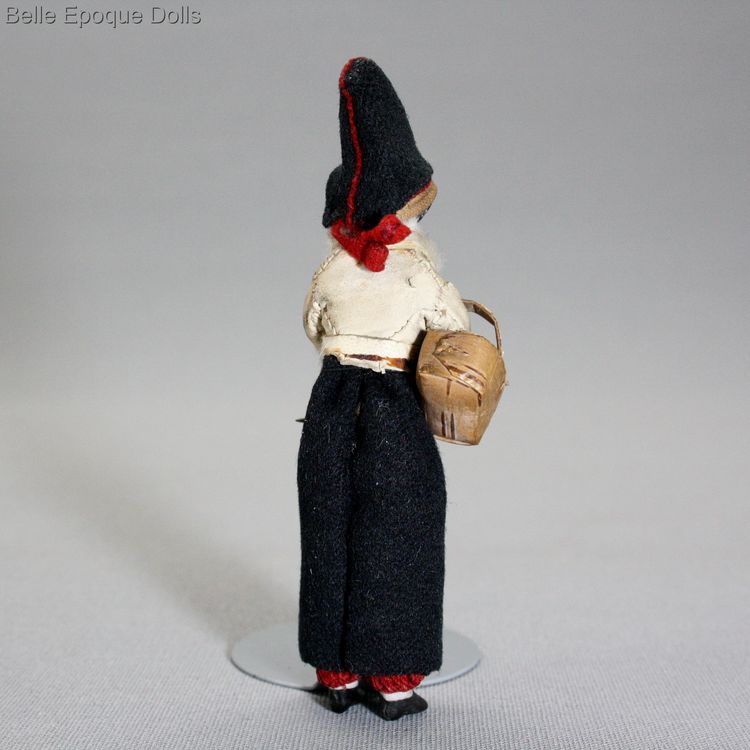 Puppenstuben puppen alte , Antique Dollhouse miniature early doll , Puppenstuben puppen alte