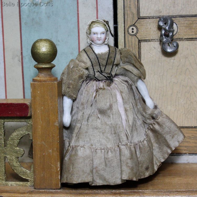 Antique dolls house doll , Puppenstuben puppen