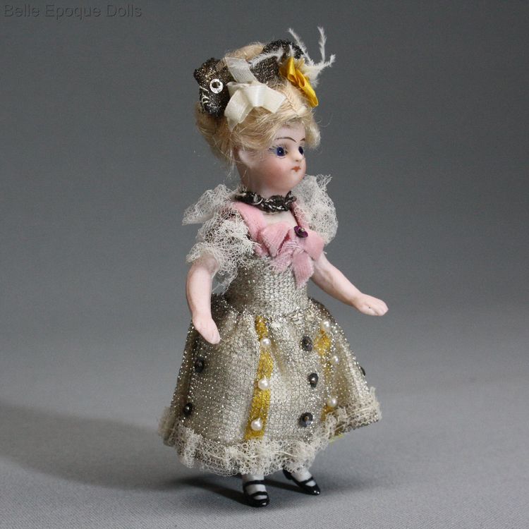 alte franzsische Mignonnette kleine ganzbikuitpuppe , miniature antique all bisque doll , Antique dolls house dolls