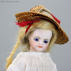 bare feet mignonette  , Simon Halbig bisque dollhouse doll ,  